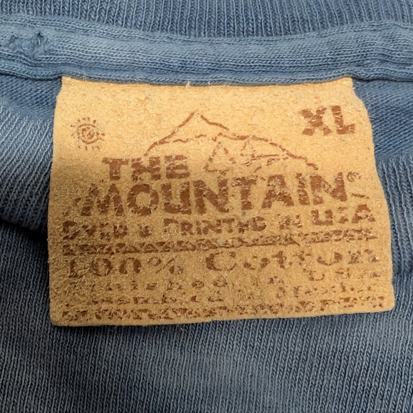 Vintage 1999 Great Wolf Lodge Grunge T-Shirt with Wolves Mountains Snow XL - Picture 5 of 7